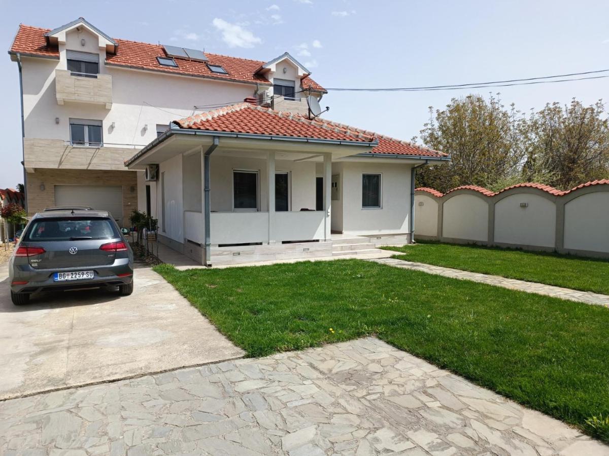 Serbian Home With Garden Krnjaca Ngoại thất bức ảnh