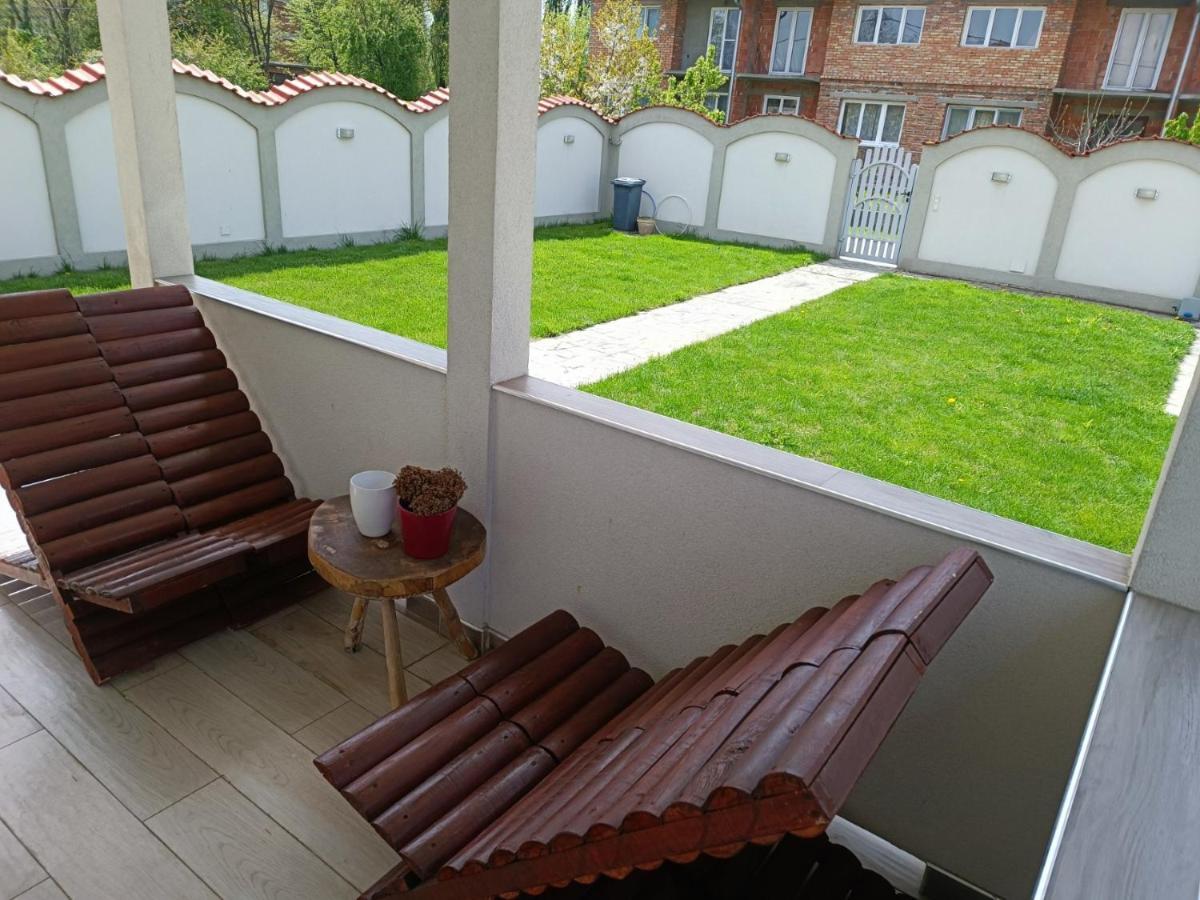 Serbian Home With Garden Krnjaca Ngoại thất bức ảnh