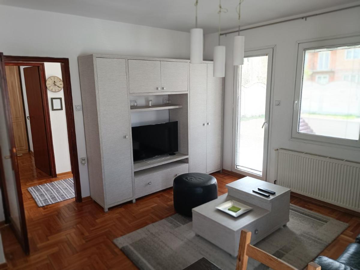 Serbian Home With Garden Krnjaca Ngoại thất bức ảnh